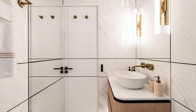 MIDNIGHT SAGA yacht for sale 24