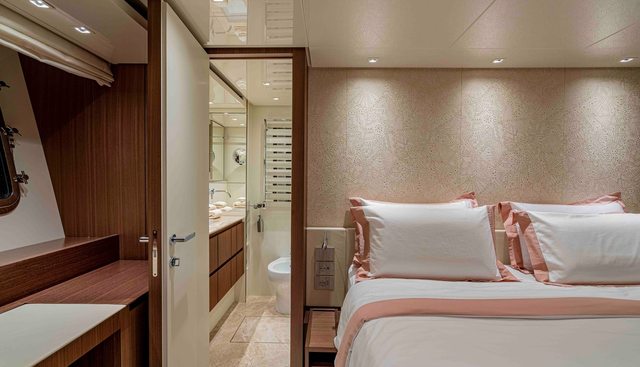 FIREFLY yacht for sale 49
