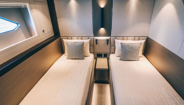 TRAMONTO yacht for sale 32