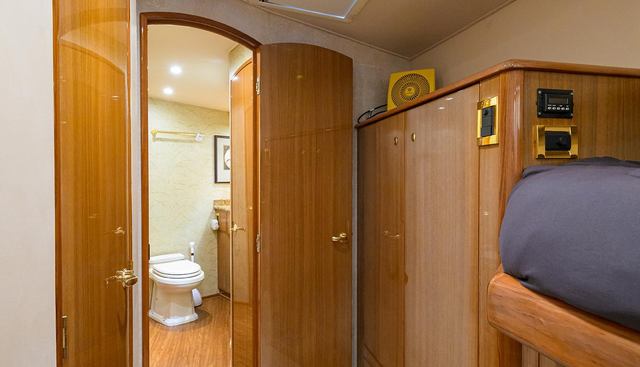 noname yacht for sale 30