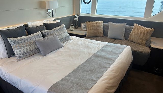 FAIRLINE SQUADRON yacht for sale 13