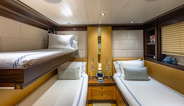 VESPER yacht for sale 22
