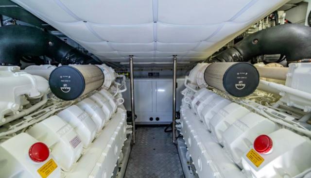 SILVER MISSILE yacht for sale 32