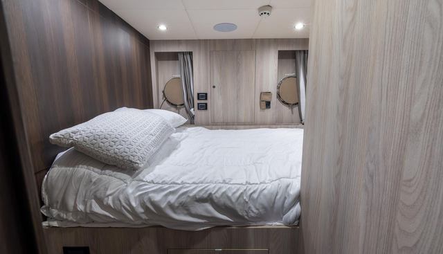 CAPTAIN MORGAN II yacht for sale 120