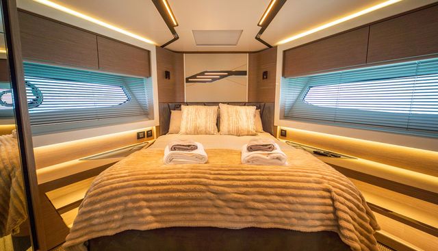 SERENITY OF LIVERPOOL yacht for sale 23