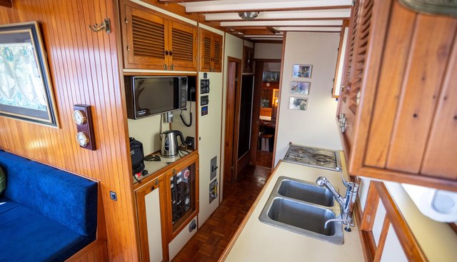 Amazing Grace yacht for sale 12