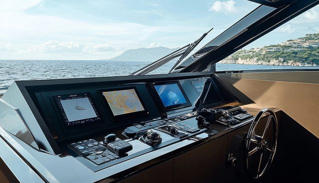 TD77-FLY yacht for sale 7