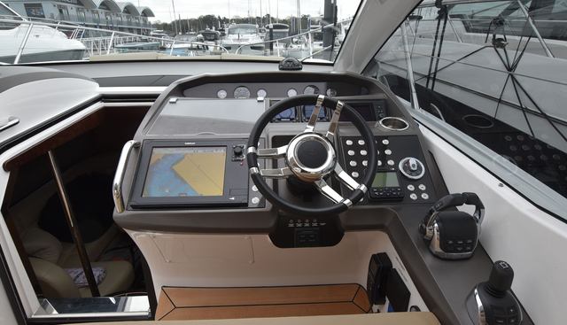 VOLANTIS yacht for sale 17