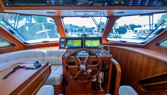 INSANITY yacht for sale 29