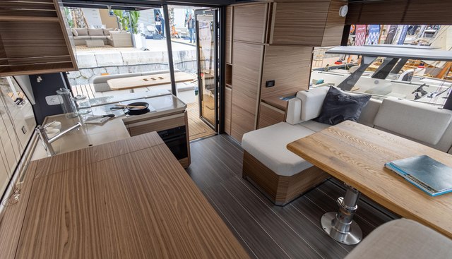 GL45FLY-76 yacht for sale 67