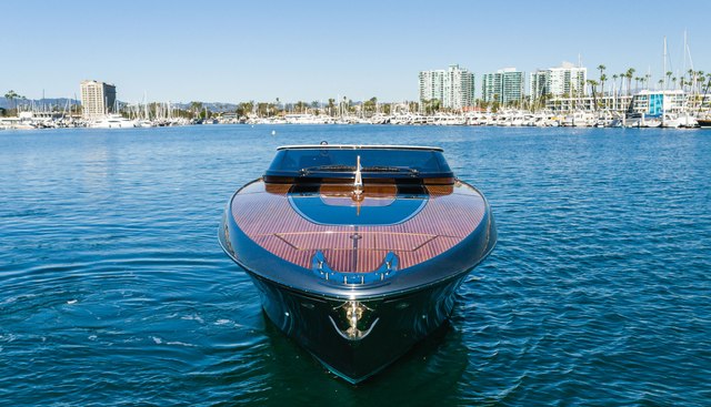 Commodore One yacht for sale 40