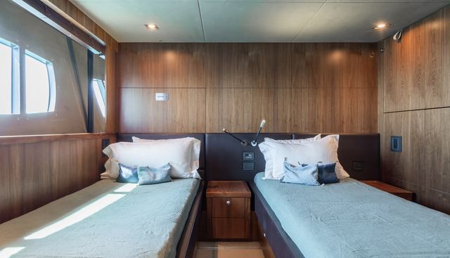 DESEO yacht for sale 23