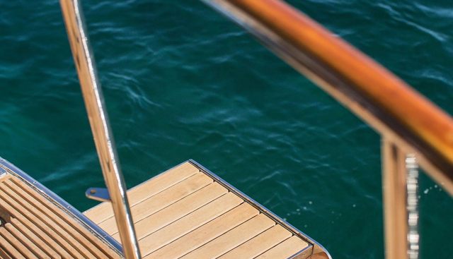 New School yacht for sale 22