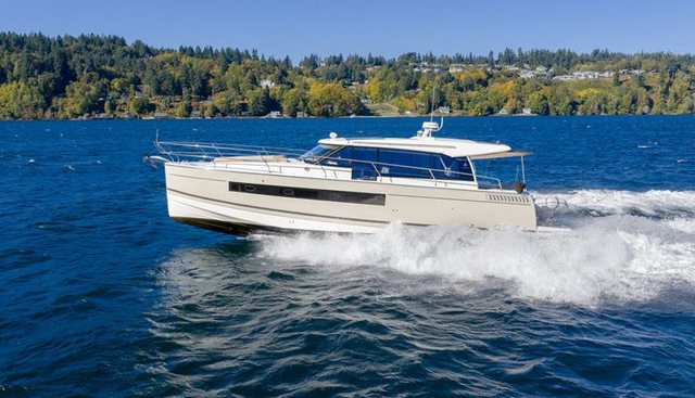 Bee's Knees yacht for sale 45