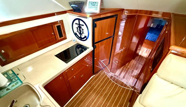 GOLDEN RULE yacht for sale 17