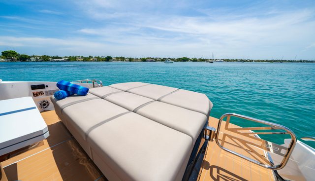 Fin yacht for sale 28