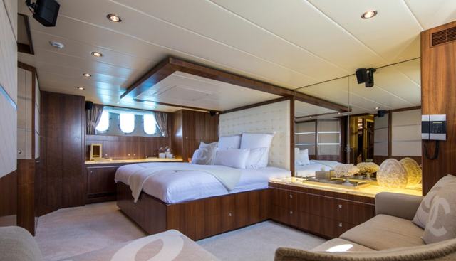 MR & MRS SMITH yacht for sale 29