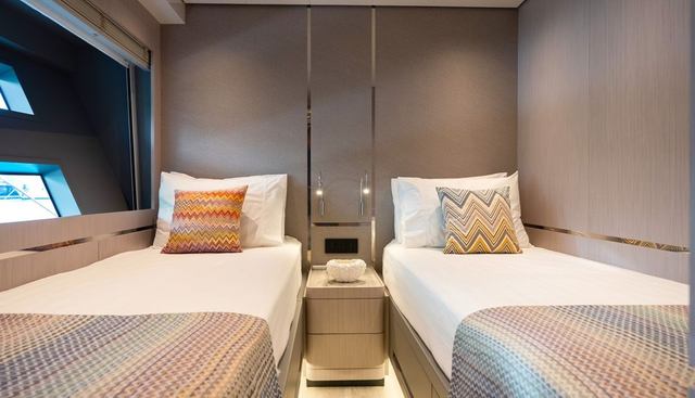 ARCADIA SHERPA 80 XL LA CREME yacht for sale 33