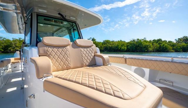 42 Lujo yacht for sale 27