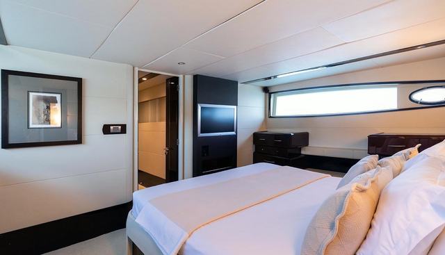 LIZZI yacht for sale 10