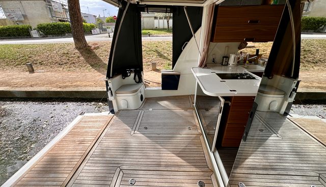 noname yacht for sale 10