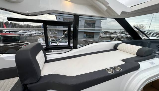 EX DEMONSTRATOR SALE!! 323000045-SR35HT yacht for sale 14