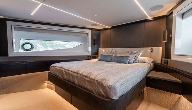 MAGIC MOMENT yacht for sale 38