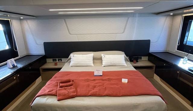 ABSOLUTE 62 FLY yacht for sale 17