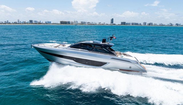 CLUB T yacht for sale 32