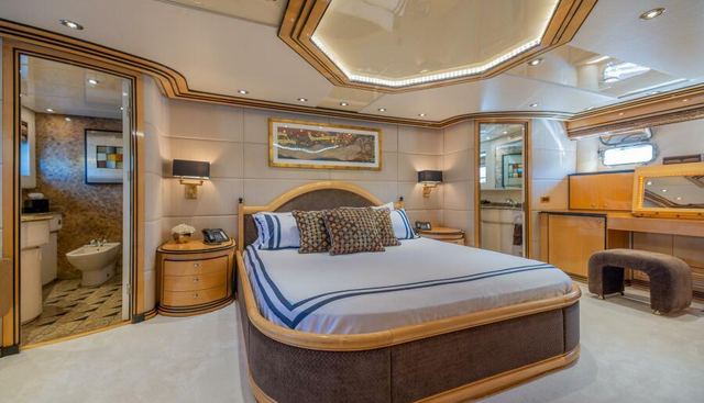 Entourage yacht for sale 59