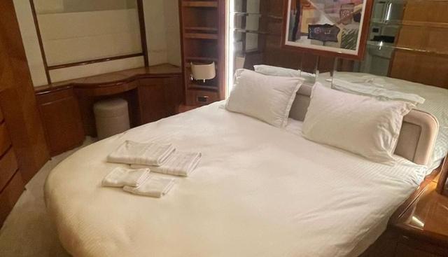 Oliveto yacht for sale 18