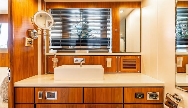 SEA HAMMOCK yacht for sale 13