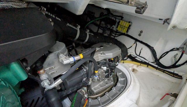 Seakeeper Gyro yacht for sale 42