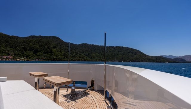ARCADIA SHERPA 80 XL LA CREME yacht for sale 12