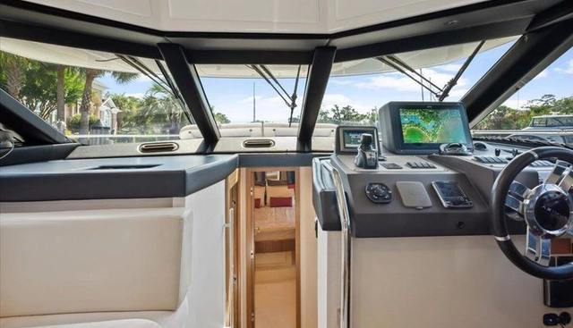 Tangerine Moon yacht for sale 28