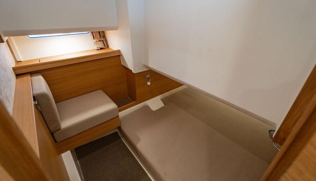 Volare yacht for sale 35
