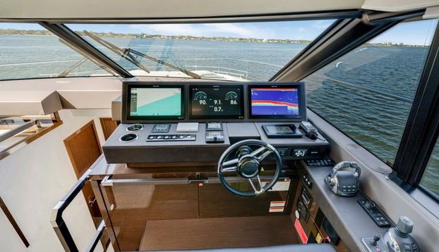 TO LIFE yacht for sale 23