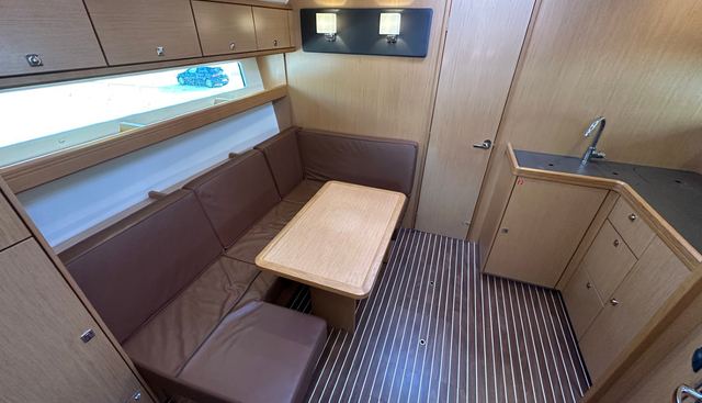 Moonlight Lady yacht for sale 9