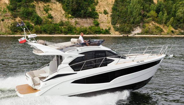 360FLY-052 yacht for sale 14