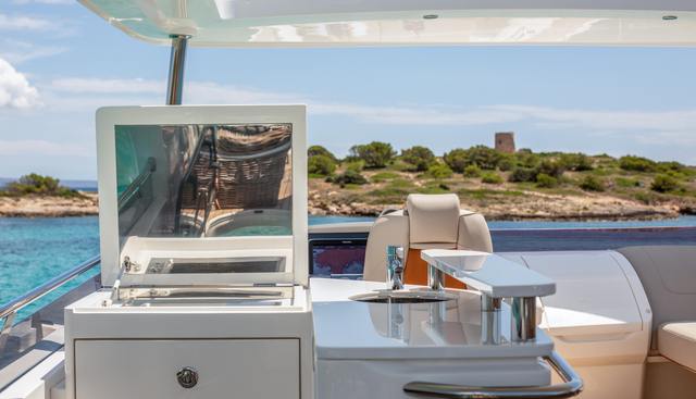 Pieces of Eight yacht for sale 38