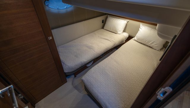 noname yacht for sale 37