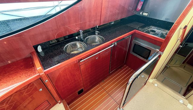 DRAGONFLY yacht for sale 20