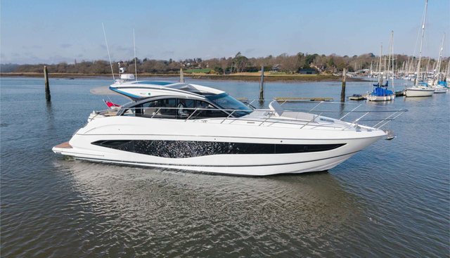 V50979 yacht for sale 3
