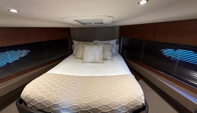 FEATHERS yacht for sale 29