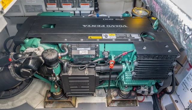 Bee's Knees yacht for sale 43