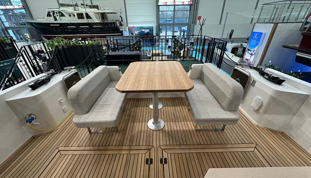 Greenline 42 yacht for sale 5