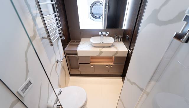 7252468 yacht for sale 34