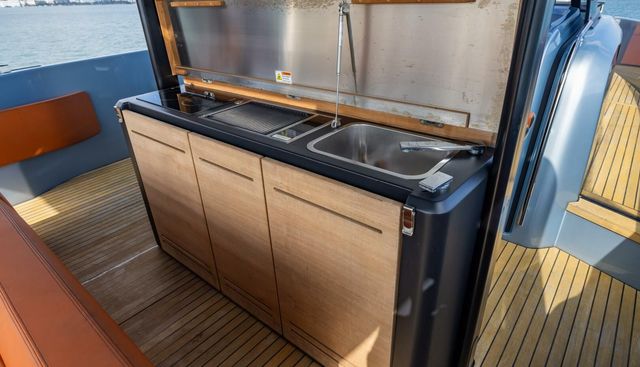 BELLA yacht for sale 24