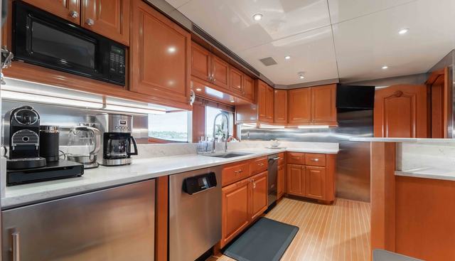 Summerdance yacht for sale 38