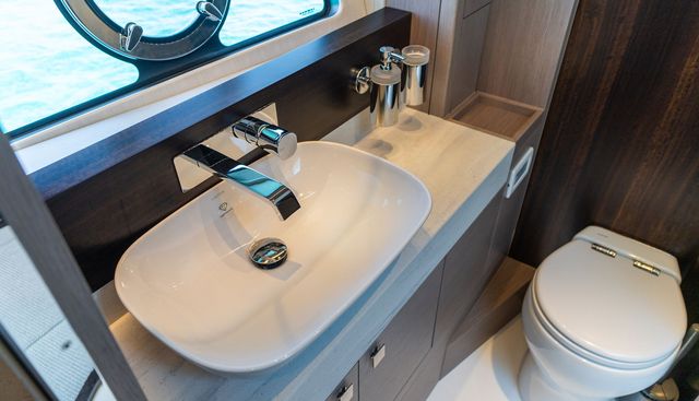 SALAMIS yacht for sale 40